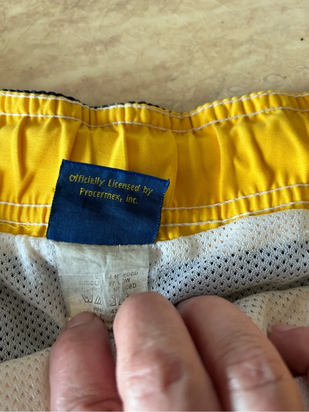 Corona men swim